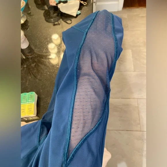 Lululemon Sole Training 7/8 Tight Poseidon Blue US 4 - Picture 6 of 8